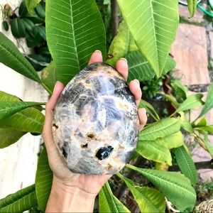 Moonstone Free Form - Crystal - Beginnings, Intuition, Balance & Femininity